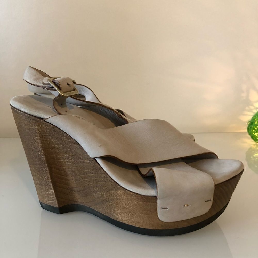 ☀️ Brand New Roberto Del Carlo Italian Sandal ☀️